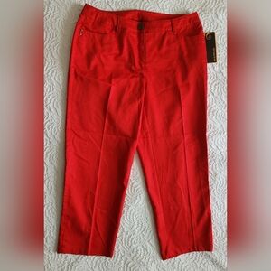 MULTIPLES | Sz 6 red crop pants